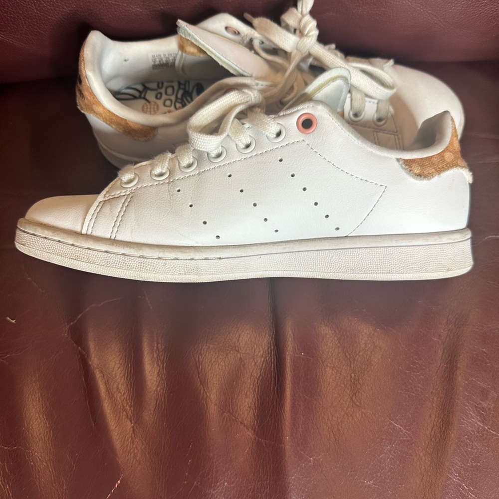 Adidas Stan Smith Bambi Disney collab
